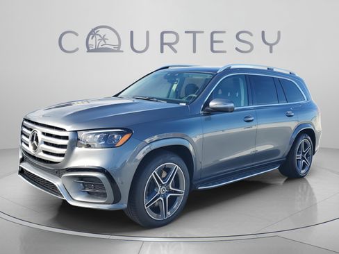 Certified 2026 Mercedes-Benz GLS 450 4MATIC image 1