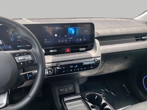 Certified 2025 Hyundai Ioniq 5 Limited AWD/4WD image 6