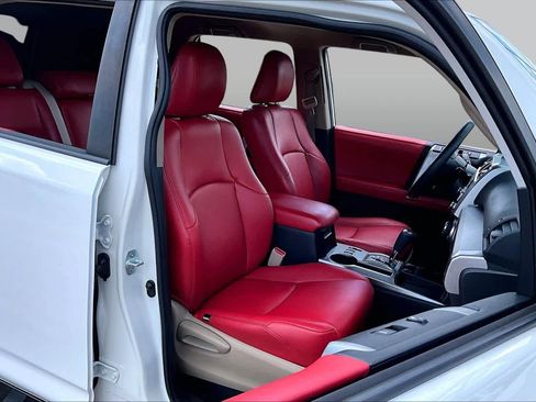 Used 2022 Toyota 4Runner SR5 RWD image 9