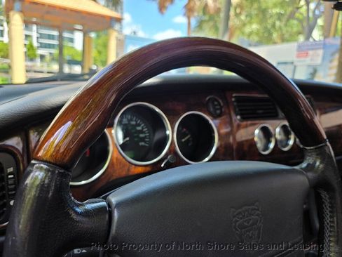 Used 2005 Jaguar XK8 Convertible RWD image 32