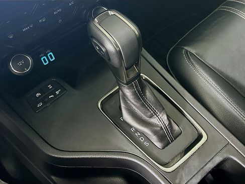 Used 2019 Ford Ranger Lariat w/ Equipment Group 501A Mid image 25