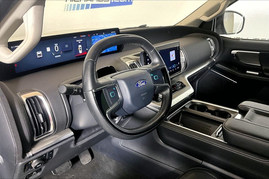 Certified 2025 Ford Expedition Max Platinum AWD/4WD image 10