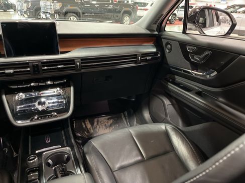 Used 2020 Lincoln Corsair Reserve w/ Equipment Group 201A image 18