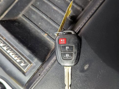 Used 2019 Toyota Tundra Limited w/ Limited Premium Package image 33