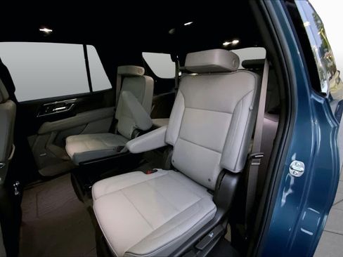 Used 2025 GMC Yukon Elevation RWD image 20