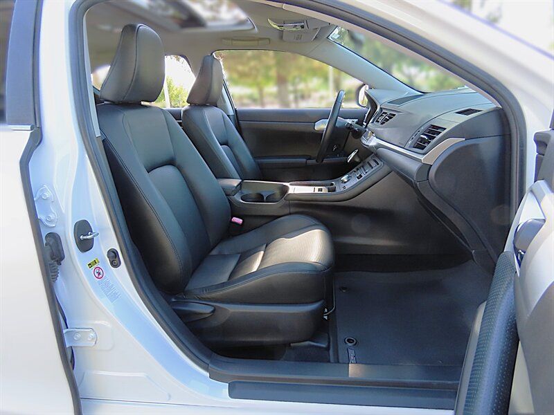 Used 2012 Lexus CT 200h Premium FWD image 21