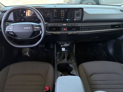 Used 2025 Kia K4 EX FWD image 16
