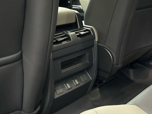 Used 2026 Land Rover Defender 110 S image 18