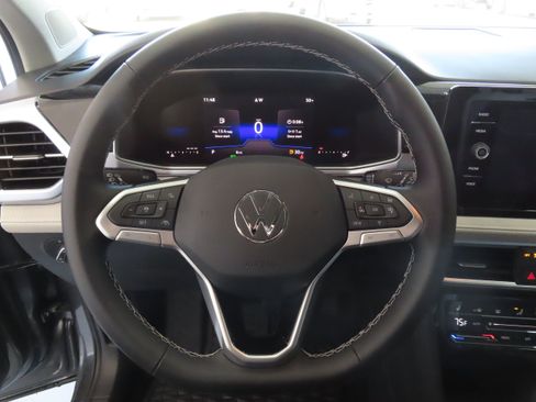 New 2025 Volkswagen Taos SE image 16