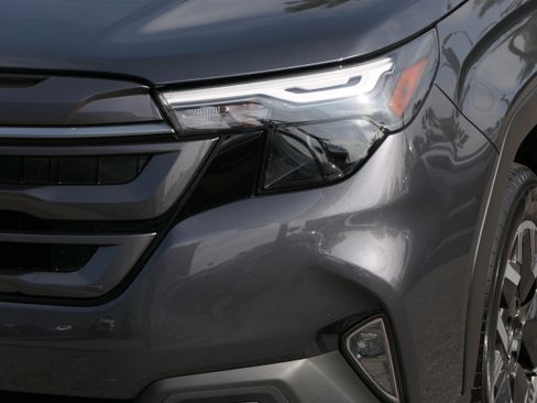Certified 2026 Subaru Forester Premium AWD/4WD image 9