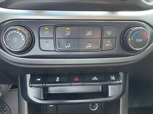Used 2018 Chevrolet Colorado LT w/ Safety Package AWD/4WD image 19