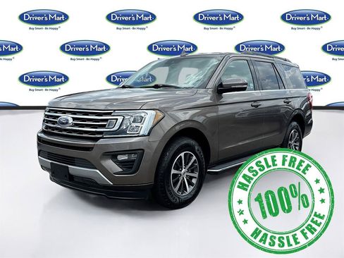 Used 2018 Ford Expedition XLT w/ Equipment Group 202A RWD image 3
