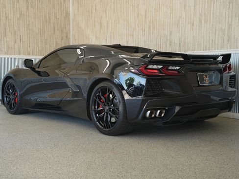 Used 2023 Chevrolet Corvette Stingray Premium Conv w/ Z51 Performance Package RWD image 13