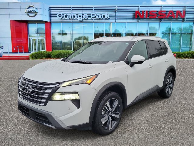 Used 2026 Nissan Rogue SL AWD/4WD image 4