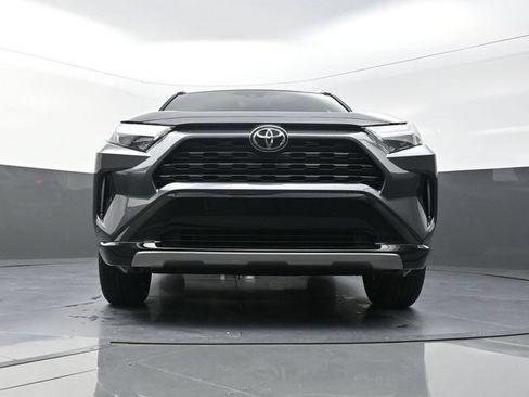 Used 2025 Toyota RAV4 XSE w/ Weather Package AWD/4WD image 32