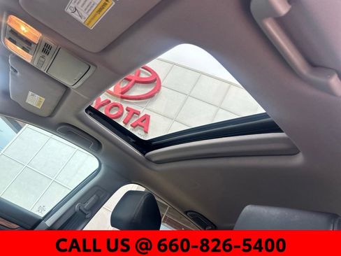 Used 2022 Honda CR-V Touring image 17