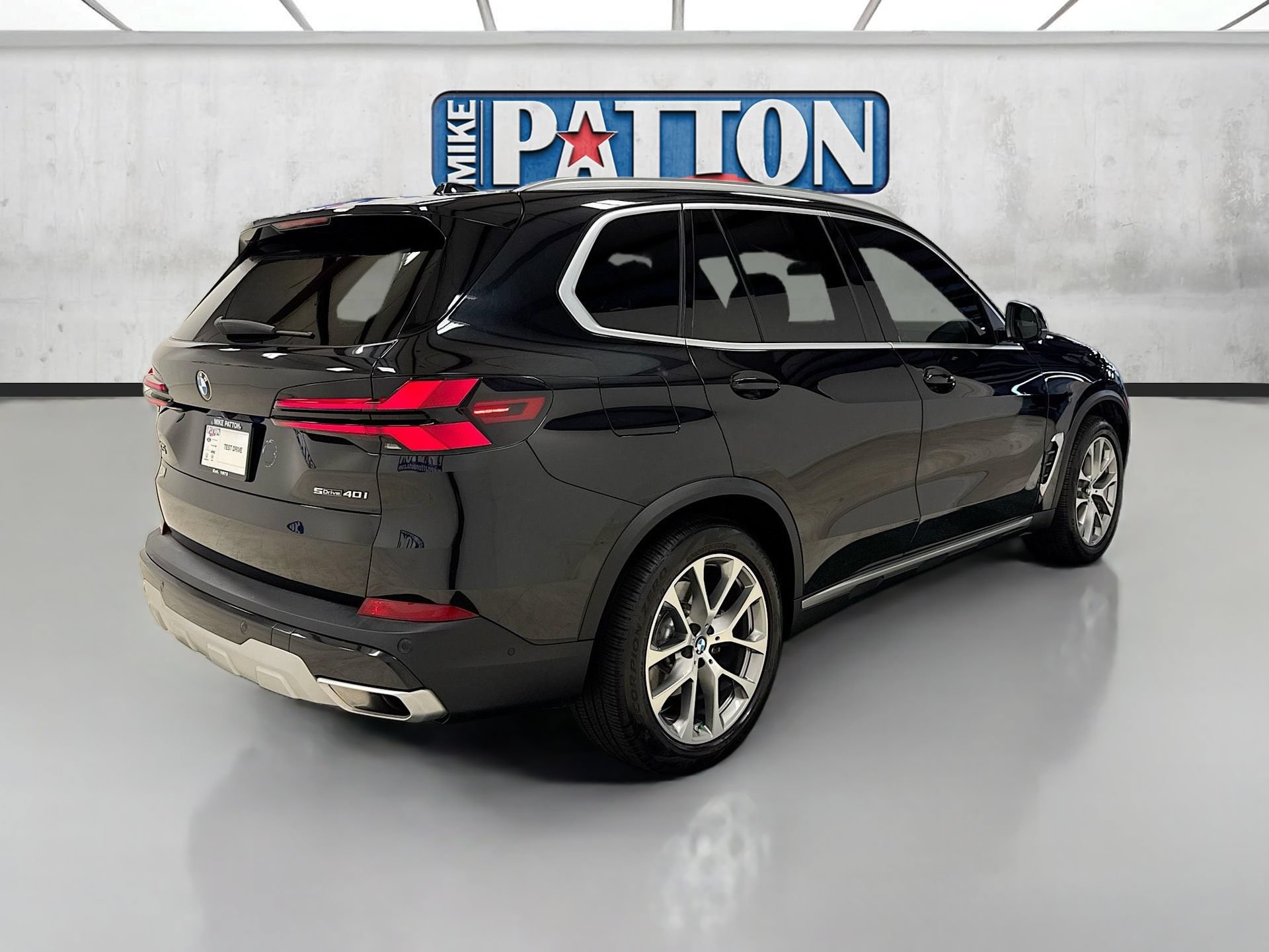 Used 2024 BMW X5 sDrive40i w/ Parking Assistance Package RWD image 7