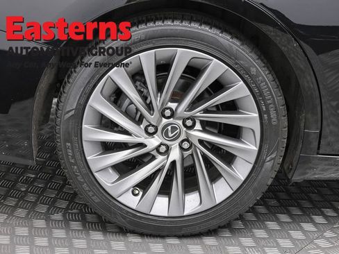 Used 2020 Lexus ES 350 w/ Accessory Package FWD image 33