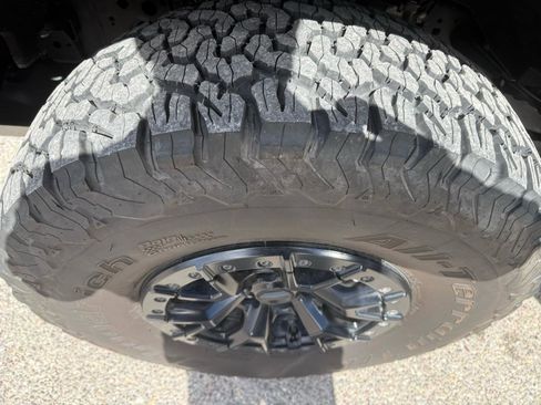 Used 2023 Ford F150 Raptor w/ Raptor 37 Performance Package AWD/4WD image 21