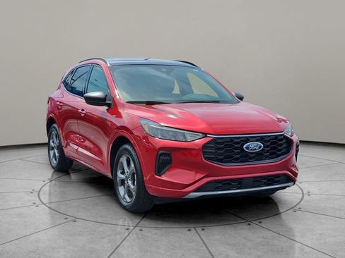 Certified 2023 Ford Escape ST-Line w/ Tech Pack #1 AWD/4WD image 14