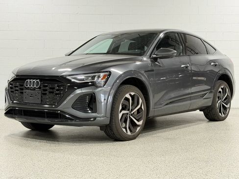 Used 2024 Audi Q8 e-tron Premium Plus w/ Premium Plus Package AWD/4WD image 2