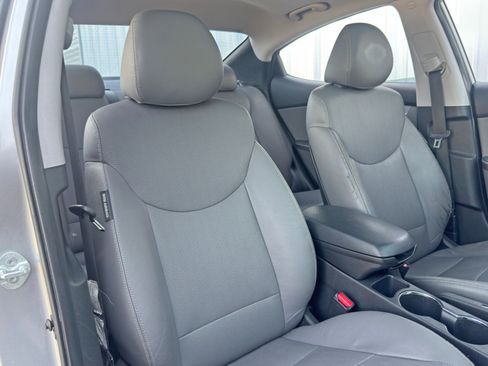 Used 2012 Hyundai Elantra Limited w/ Technology Pkg 5 FWD image 32