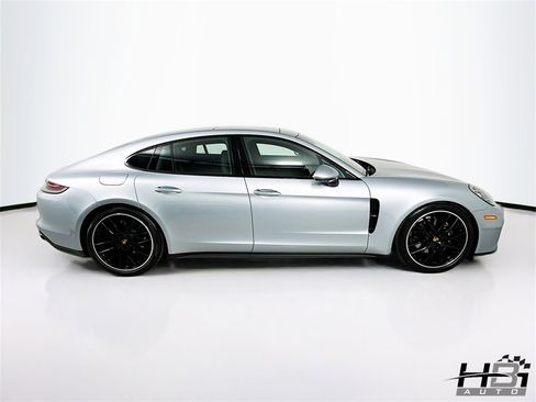 Used 2023 Porsche Panamera Platinum Edition image 5
