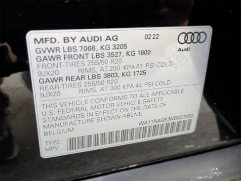 Used 2022 Audi e-tron Premium w/ Interior Protection Package image 17