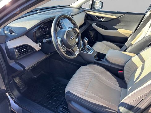 Used 2021 Subaru Outback Premium image 9