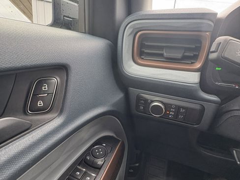 Used 2024 Ford Maverick Lariat image 6