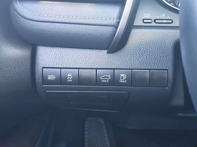 Used 2022 Toyota Camry SE FWD image 25