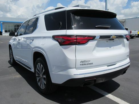 Certified 2023 Chevrolet Traverse Premier FWD image 7