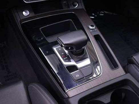 Certified 2023 Audi Q5 e Premium Plus w/ Premium Plus Package AWD/4WD image 17