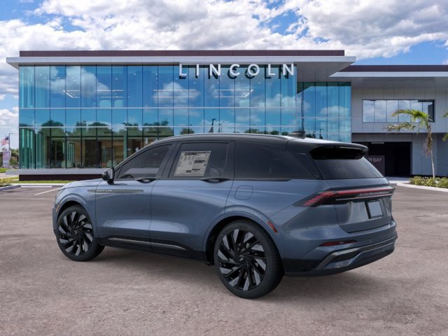 New 2026 Lincoln Nautilus Reserve w/ Jet Appearance Package AWD/4WD image 4