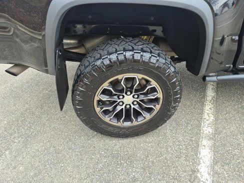 Used 2018 Chevrolet Colorado ZR2 image 18