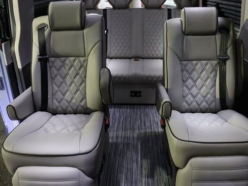 Used 2023 Mercedes-Benz Sprinter 2500 image 9