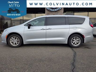 Used 2024 Chrysler Pacifica Touring-L