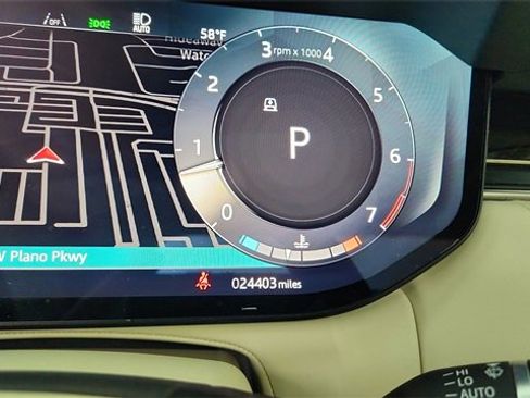 Used 2024 Land Rover Range Rover Long Wheelbase SE image 41