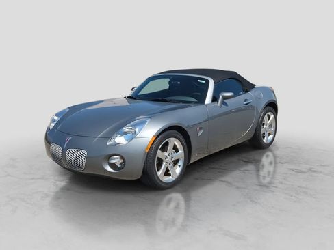 Used 2006 Pontiac Solstice Convertible w/ Premium Package RWD image 4
