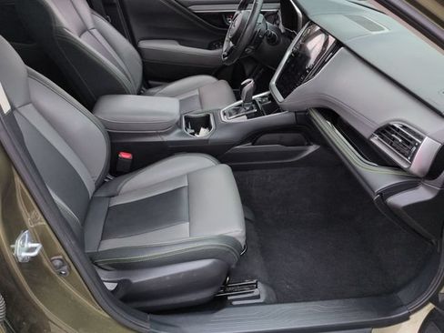 Used 2025 Subaru Outback Onyx Edition AWD/4WD image 38