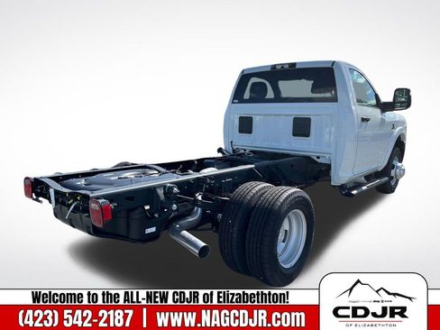 New 2024 RAM 3500 Tradesman image 3