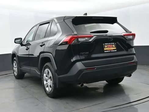 Used 2023 Toyota RAV4 LE AWD/4WD image 9