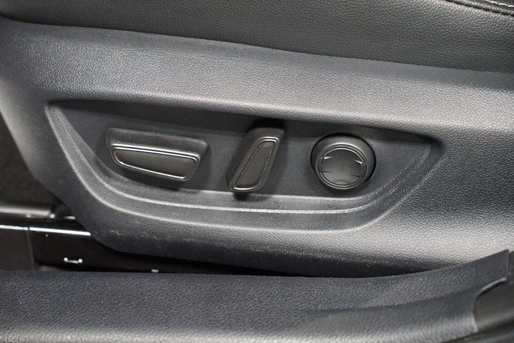 Certified 2025 Toyota Camry SE FWD image 34