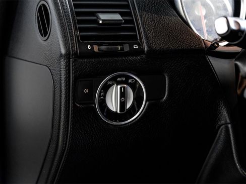 Used 2014 Mercedes-Benz G 63 AMG 4MATIC image 29