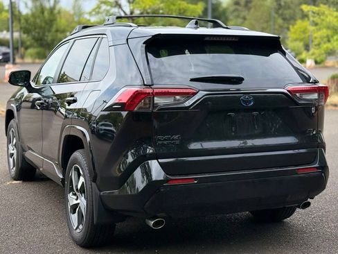 Certified 2024 Toyota RAV4 SE AWD/4WD image 3