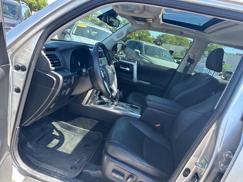 Used 2023 Toyota 4Runner Limited AWD/4WD image 13