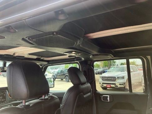 Used 2022 Jeep Gladiator Mojave w/ LED Lighting Group AWD/4WD image 28