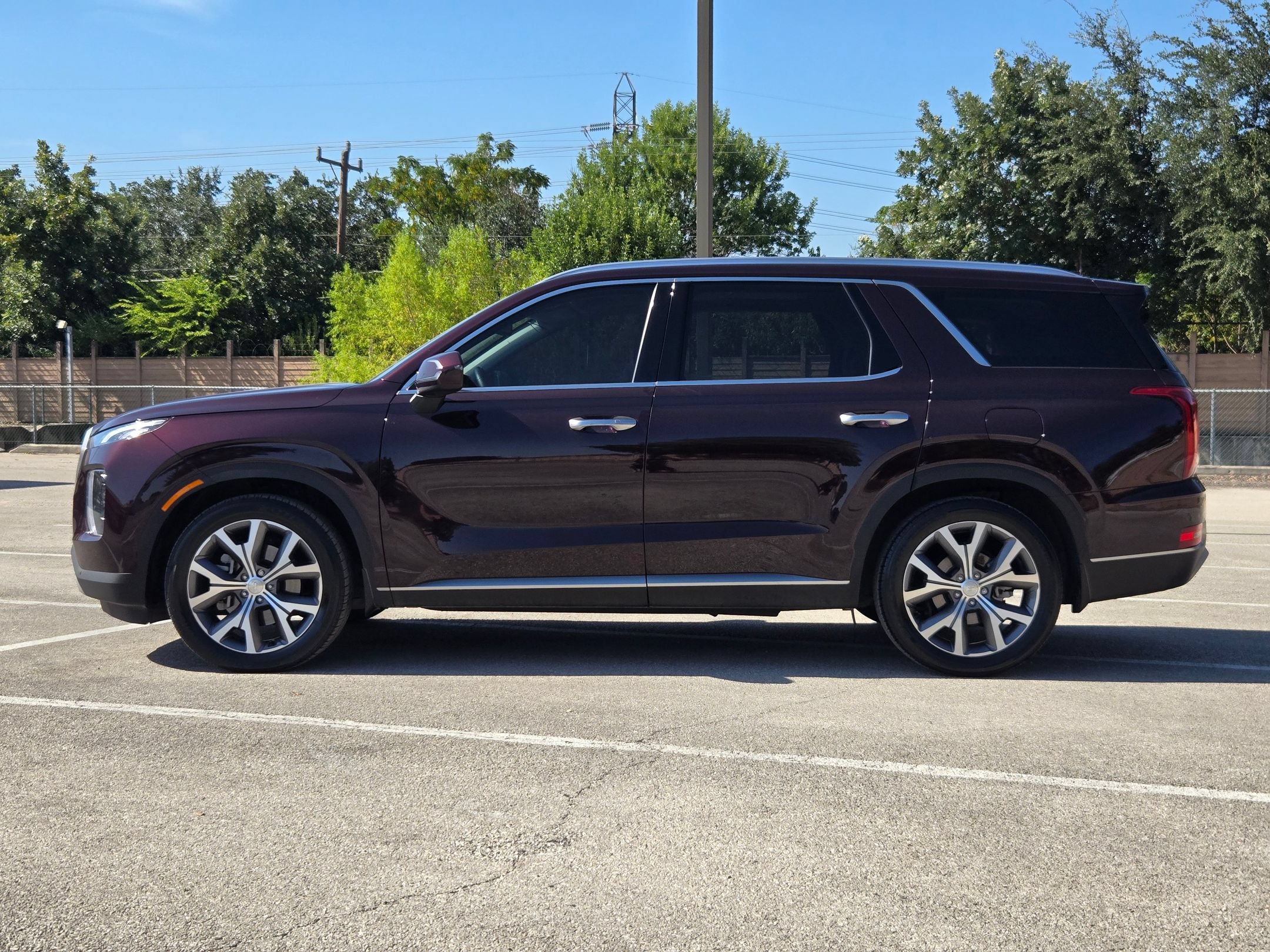 Used 2022 Hyundai Palisade SEL w/ 8P Bench Seat Package AWD/4WD image 6