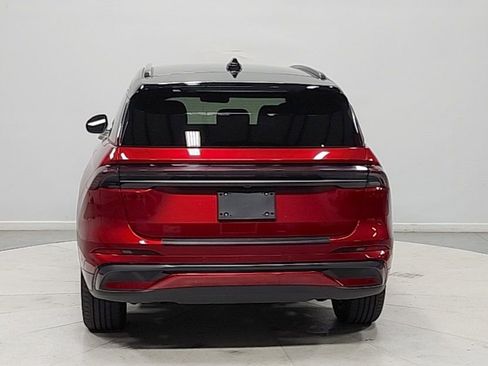 Used 2024 Lincoln Nautilus Reserve w/ Jet Appearance Package (87T) AWD/4WD image 6