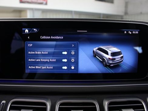 Used 2025 Mercedes-Benz GLS 450 GLS 450 4MATIC image 29